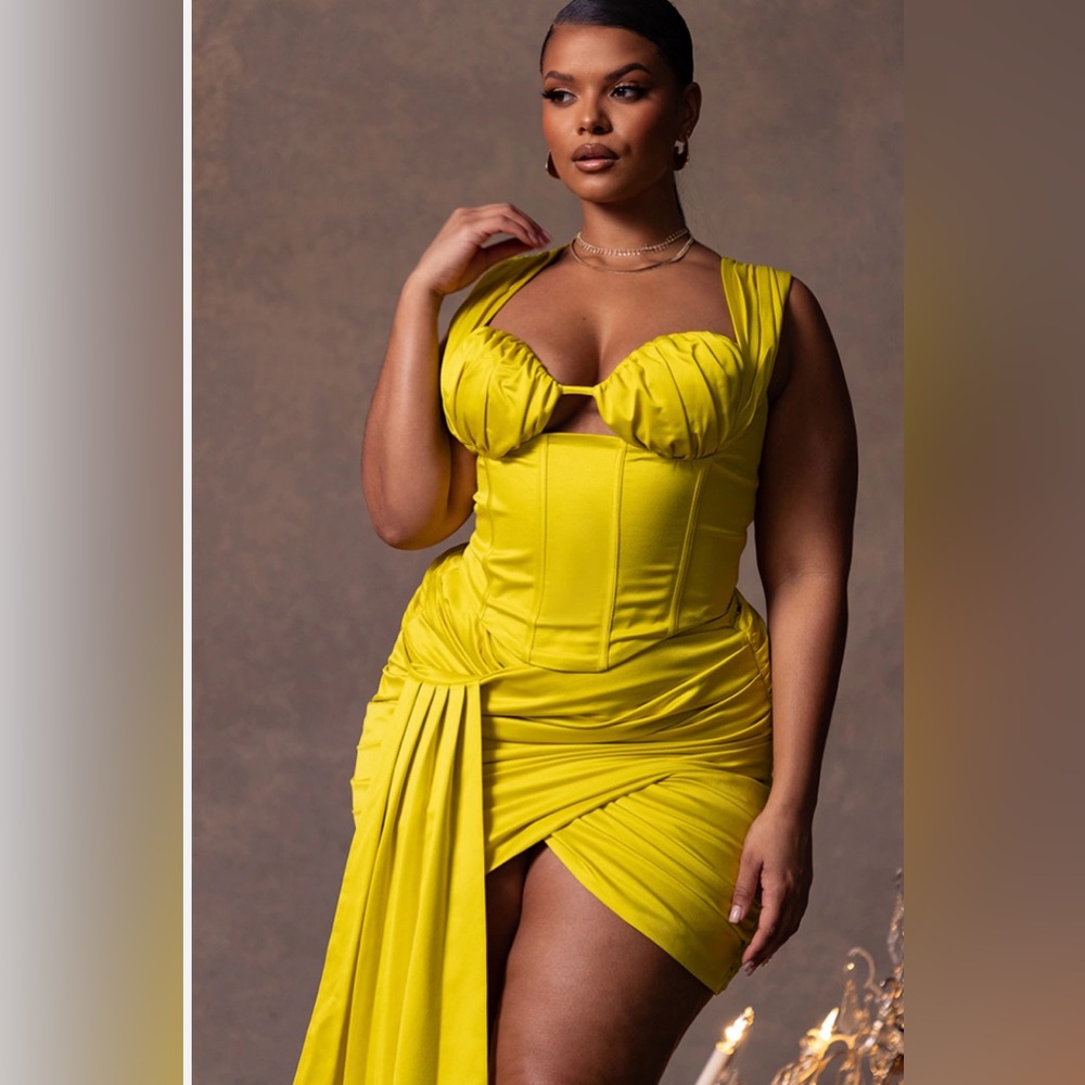 PLUS CHARTREUSE CONSTRUCTED SATIN RUCHED DRAPE BODYCON SKIRT USA SIZE 26 NWT